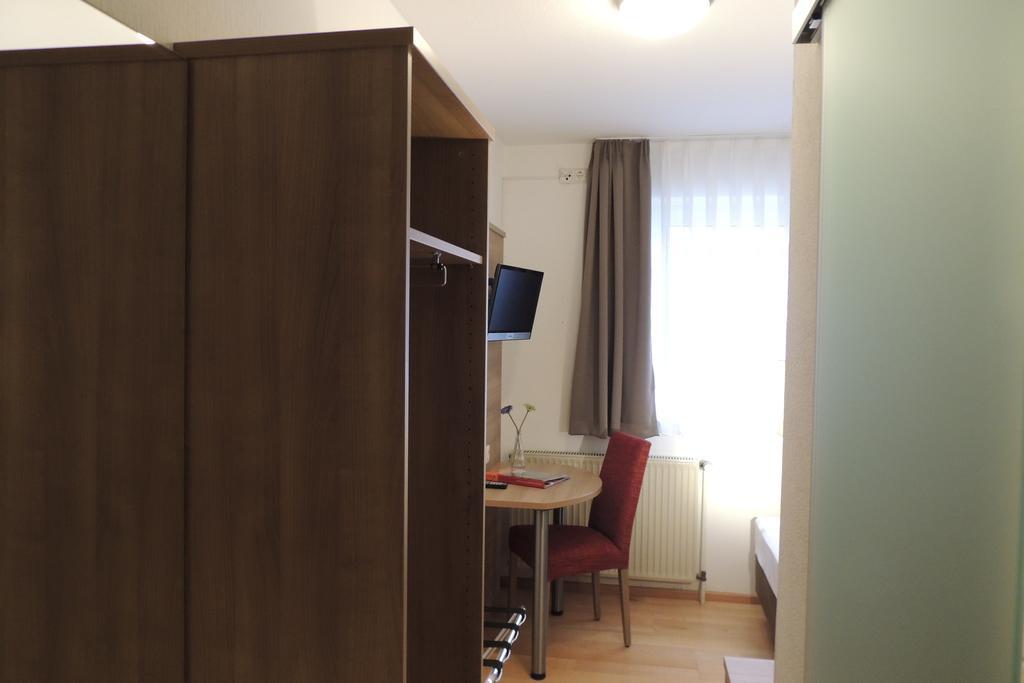 Hotel-Gasthof Neue Post Leutershausen  Room photo