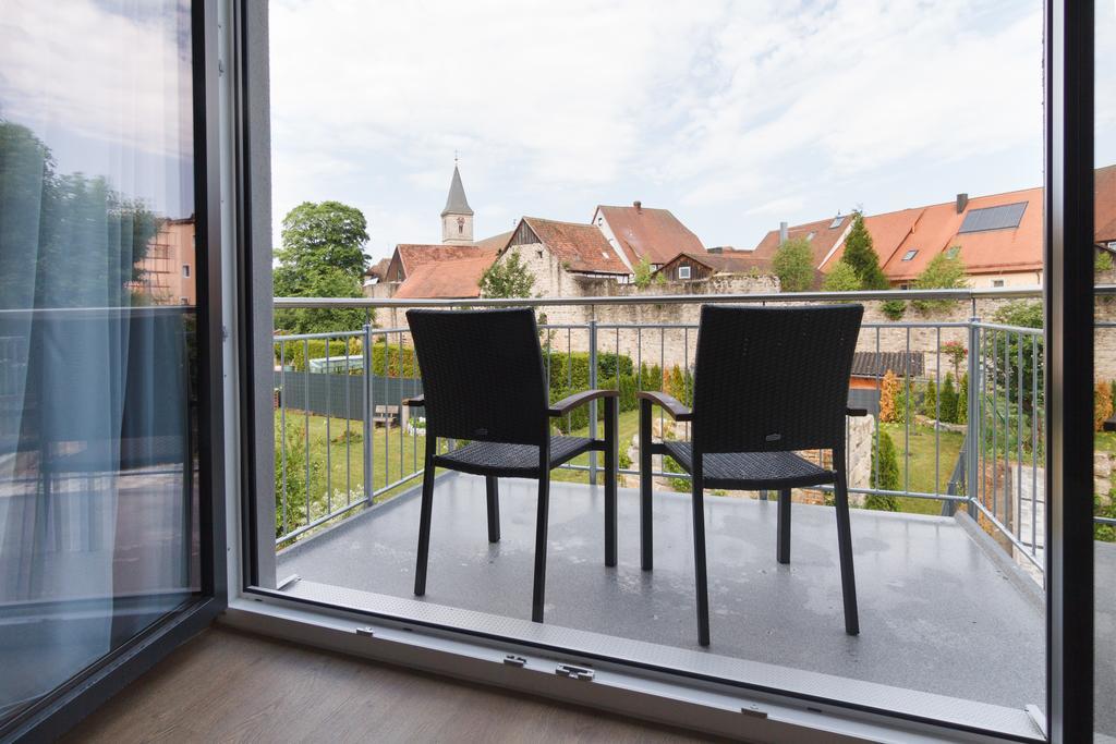 Hotel-Gasthof Neue Post Leutershausen  Exterior photo